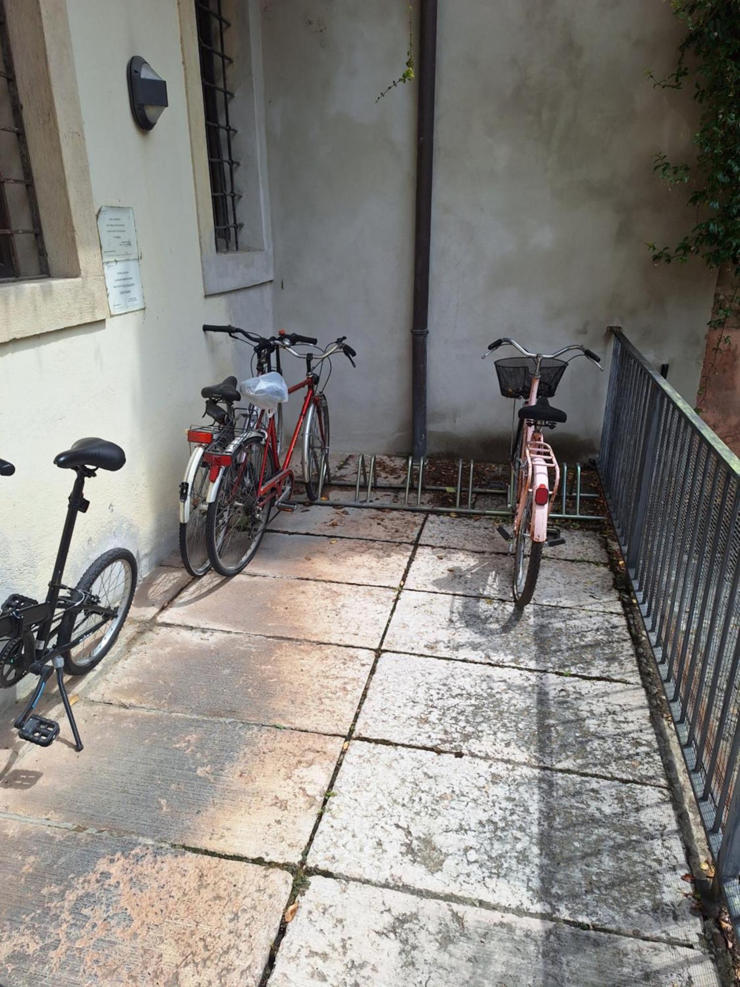 Apartamento El Postesin Verona Exterior foto
